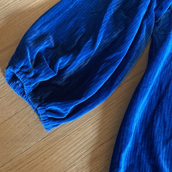 Adrianna Papell Pleated Velvet 3/4 Sleeve Top with 1X - Picture 3 of 5